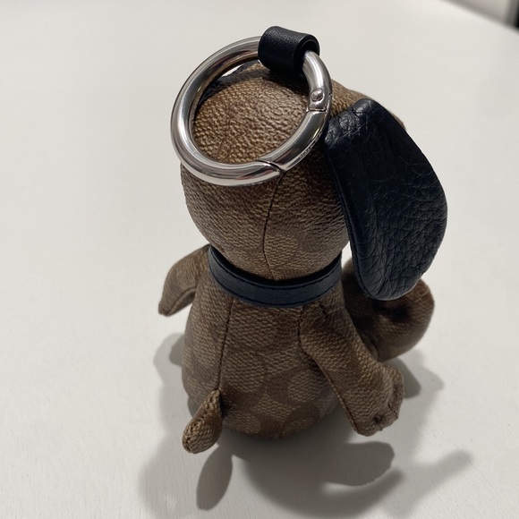 Coach X Peanuts Snoopy BagCharm SIGNATURE Canvas Purse Keychain Logo Limited - Picture 5 of 9